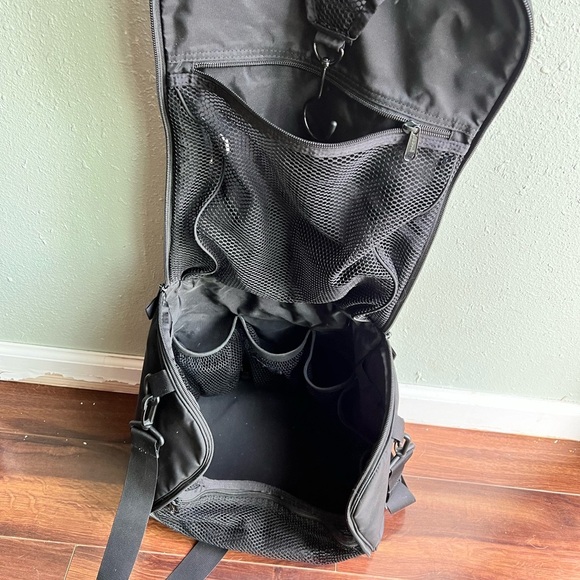 L.L. Bean Black Men's Bag - Picture 7 of 7